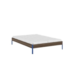 Karup Core Bettgestell 140x200 Johannisbrotbraun/Leuchtendes Blau
